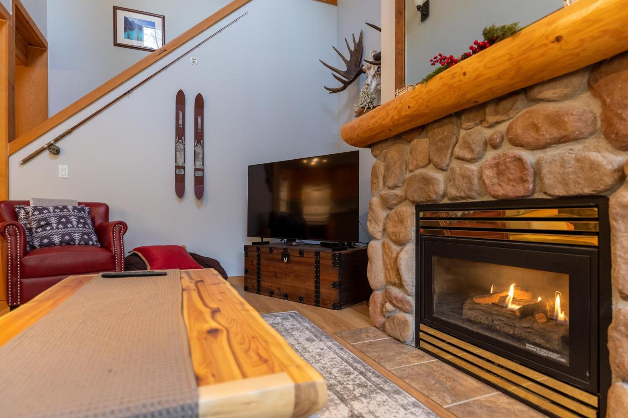 Stone Creek Chalets By Fernie Central Reservations Екстериор снимка