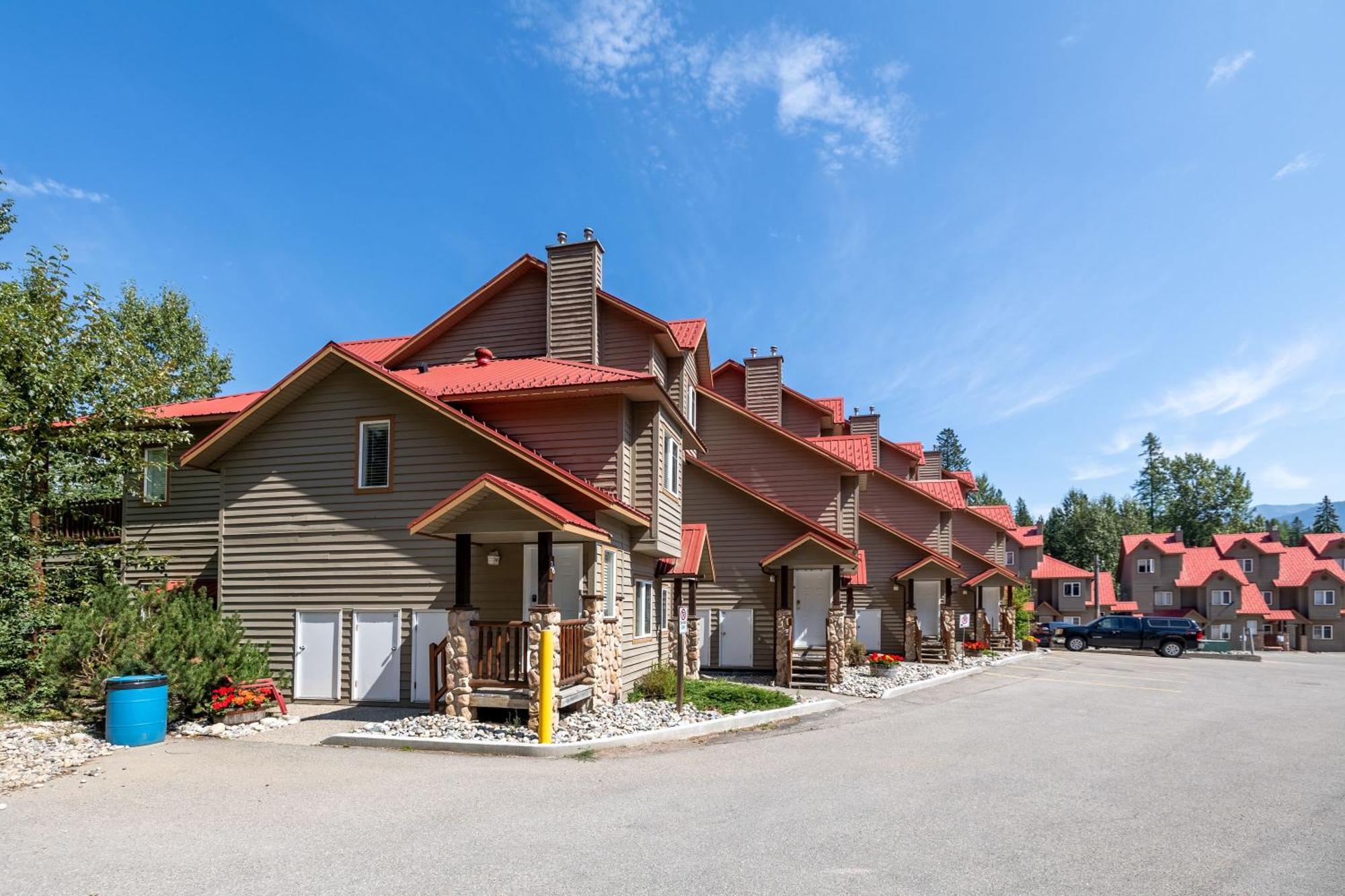 Stone Creek Chalets By Fernie Central Reservations Екстериор снимка