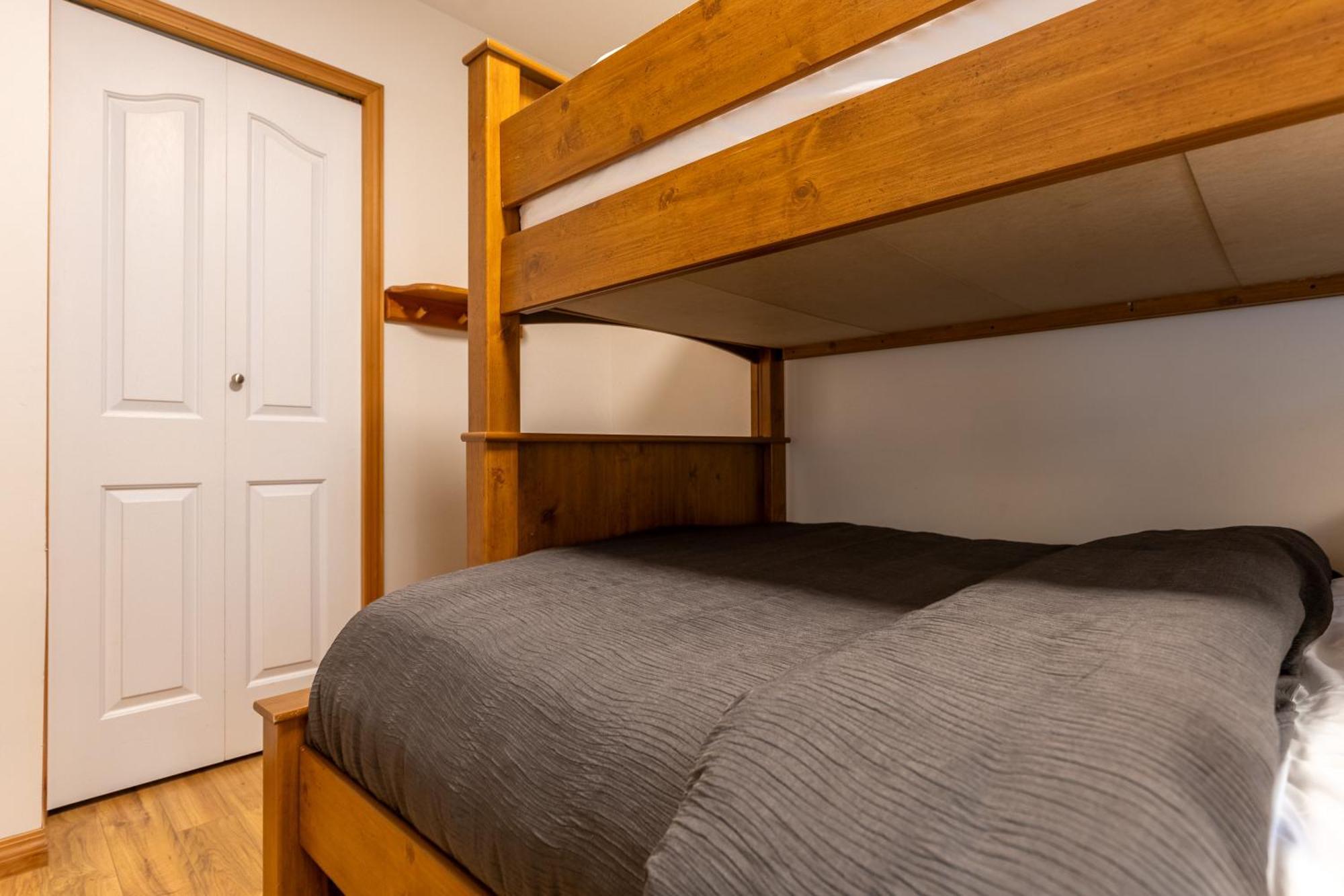 Stone Creek Chalets By Fernie Central Reservations Екстериор снимка