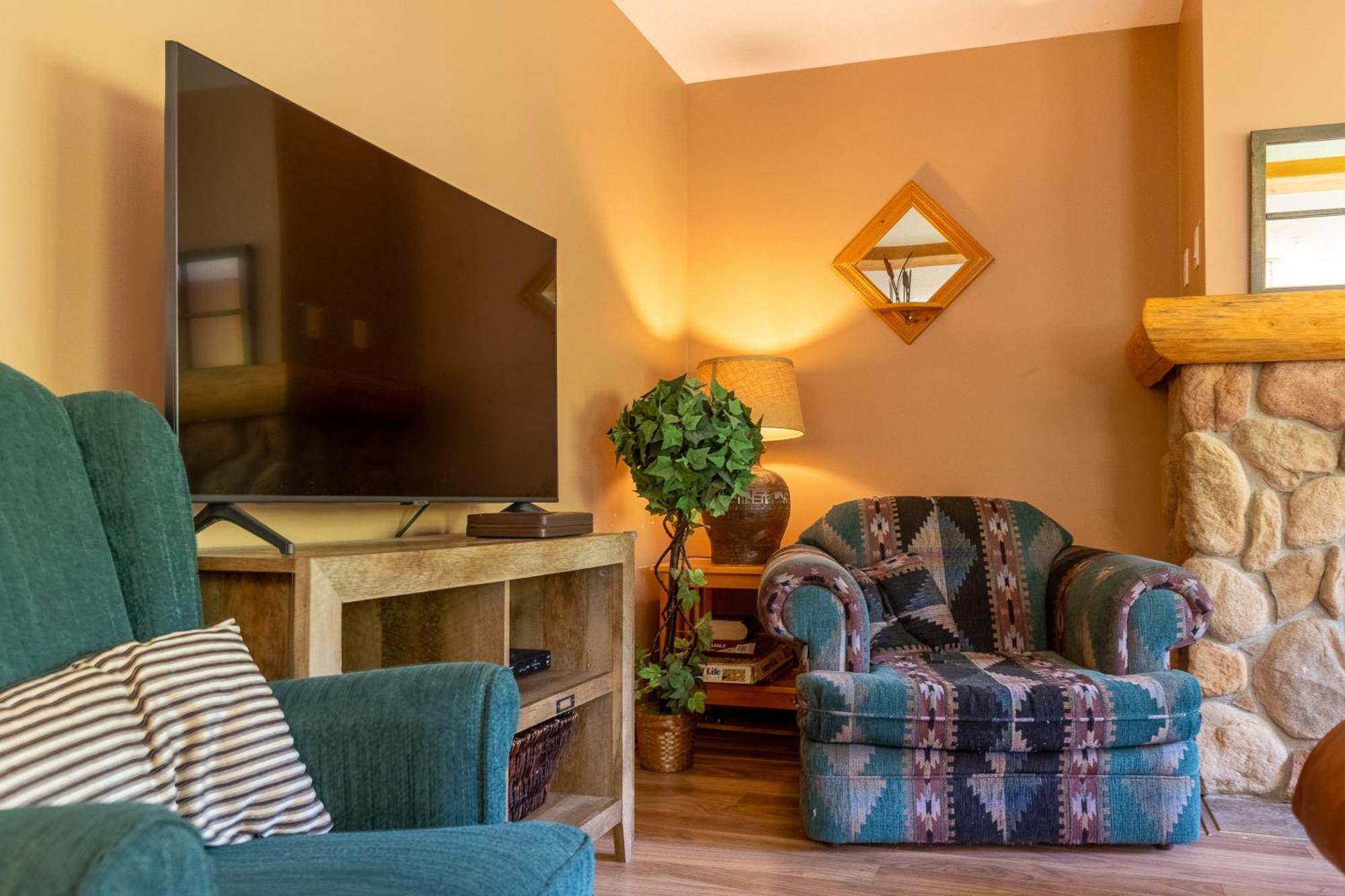 Stone Creek Chalets By Fernie Central Reservations Екстериор снимка