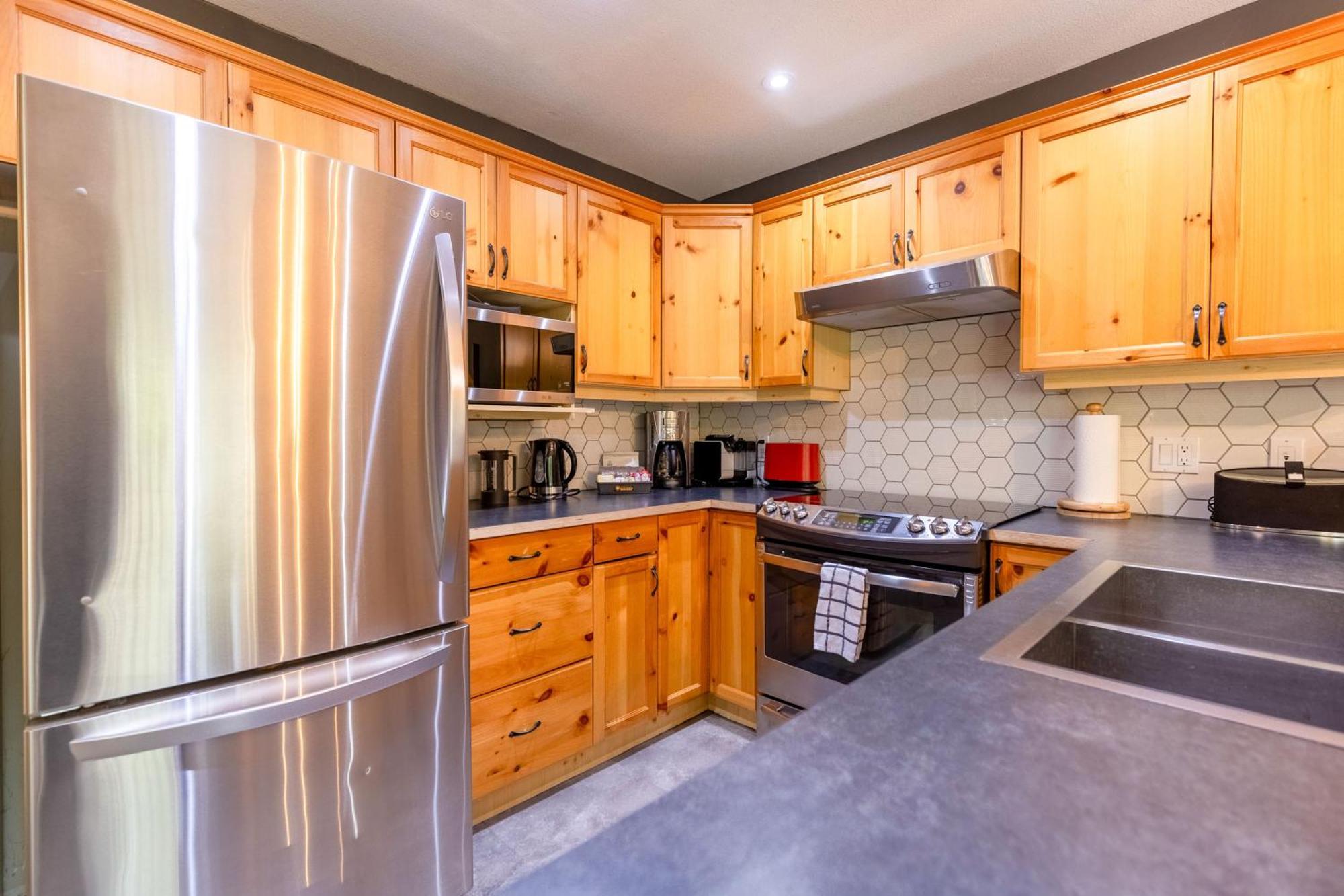 Stone Creek Chalets By Fernie Central Reservations Екстериор снимка